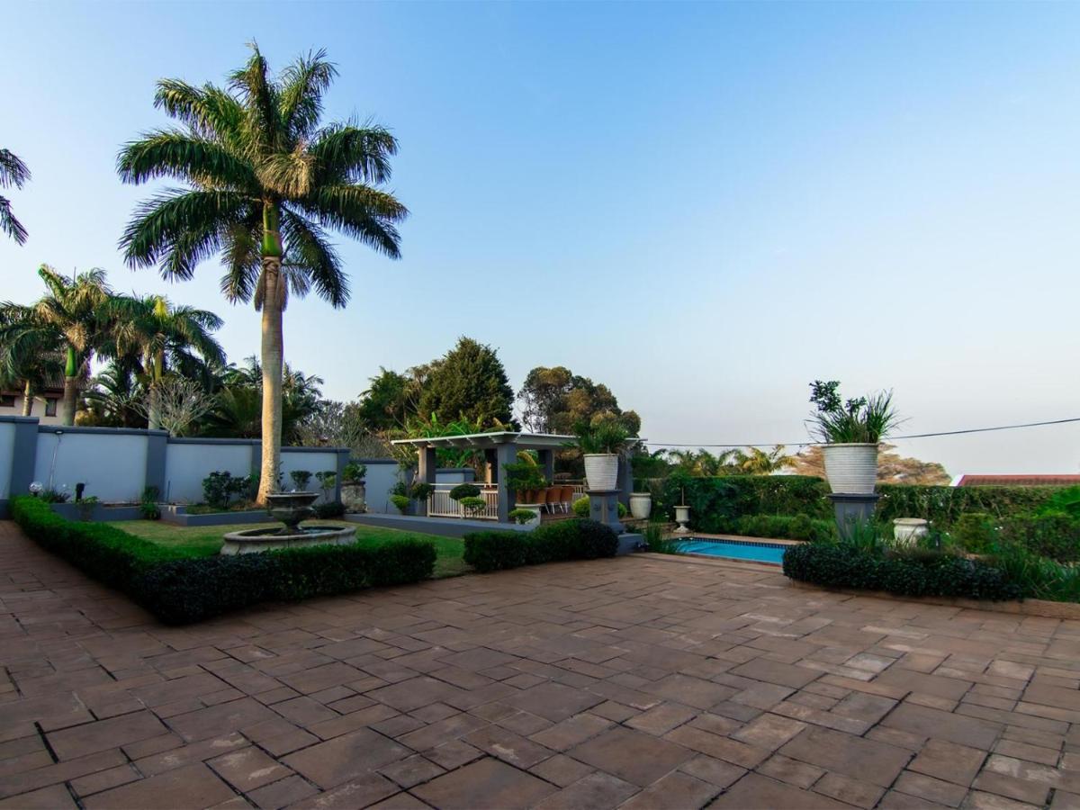 Royal Guesthouse 姆通济尼 外观 照片