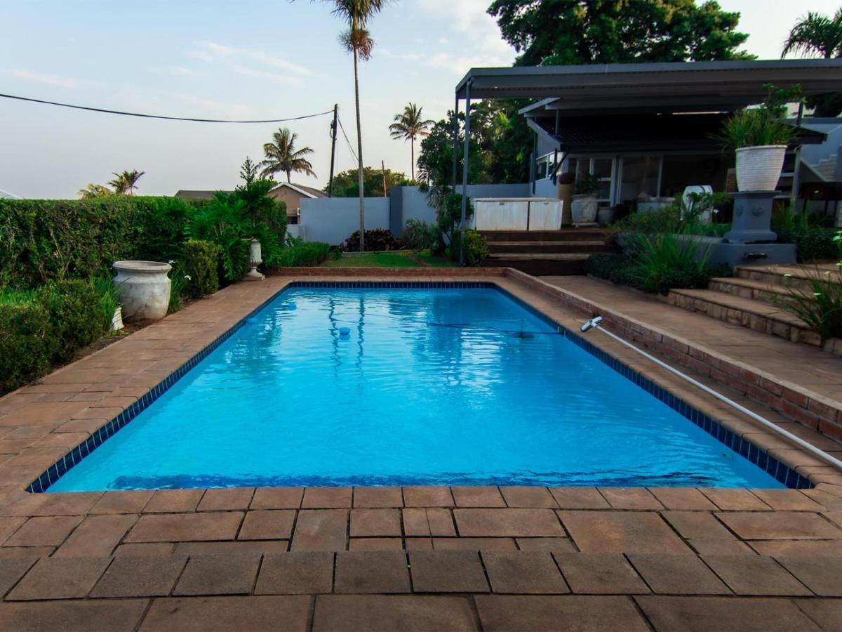 Royal Guesthouse 姆通济尼 外观 照片